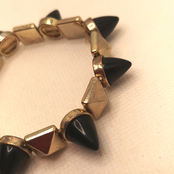 Vintage gold tone spike bracelet - Picture 3 of 4